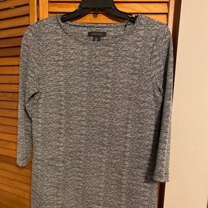 Black and white dress with 3/4 sleeves and pockets